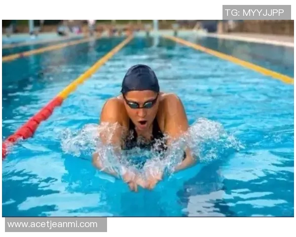 蛙泳呼吸技巧详解如何优化呼吸节奏提升游泳效果