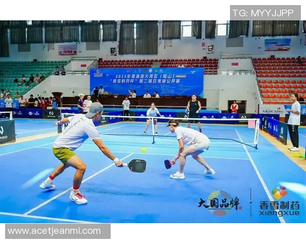 竞技体育的深远意义与社会价值探析:超越竞技,推动身心发展与社会进步 竞技体育的深远意义与社会价值探析:超越竞技,推动身心发展与社会进步